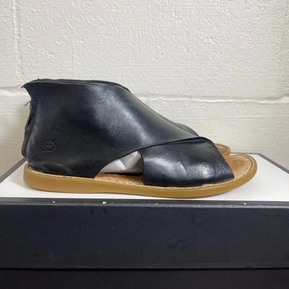 Born Iwa Sandals Black Leather Criss Cross Back‎ Zip Women's Size 8 M